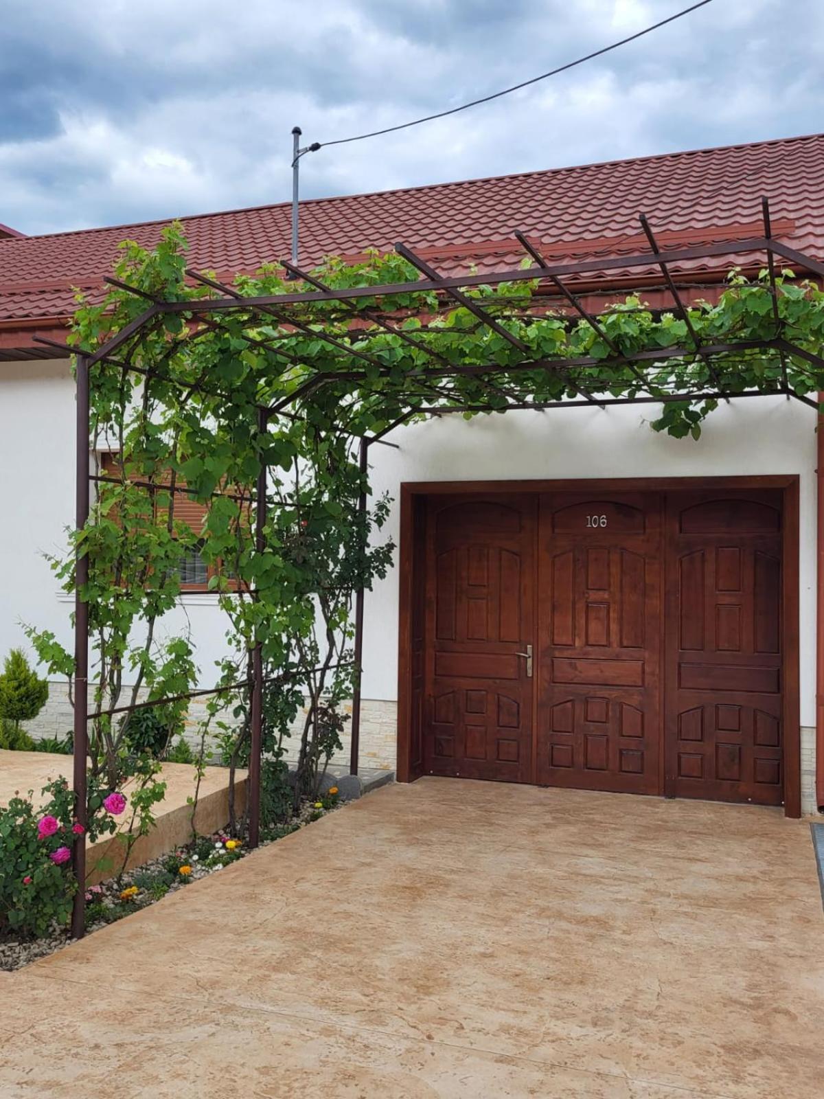 Отель Casa Din Sat Ешелница Экстерьер фото